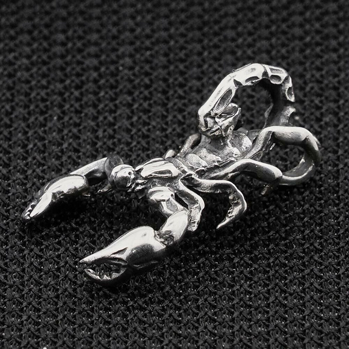 Akrep Tasarımlı 925 Ayar Gümüş Erkek Kolye Ucu
