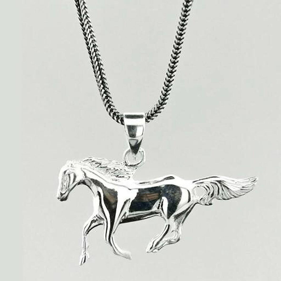 Dört Nala Koşan Üç Boyutlu 925 Ayar Gümüş Erkek Kolye