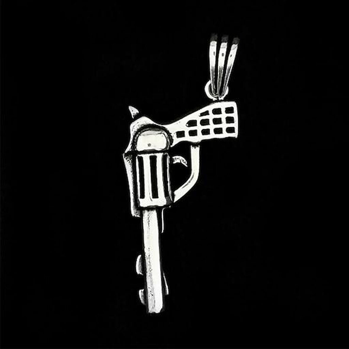 Özel Tabanca Tasarımlı 925 Ayar Gümüş Erkek Kolye