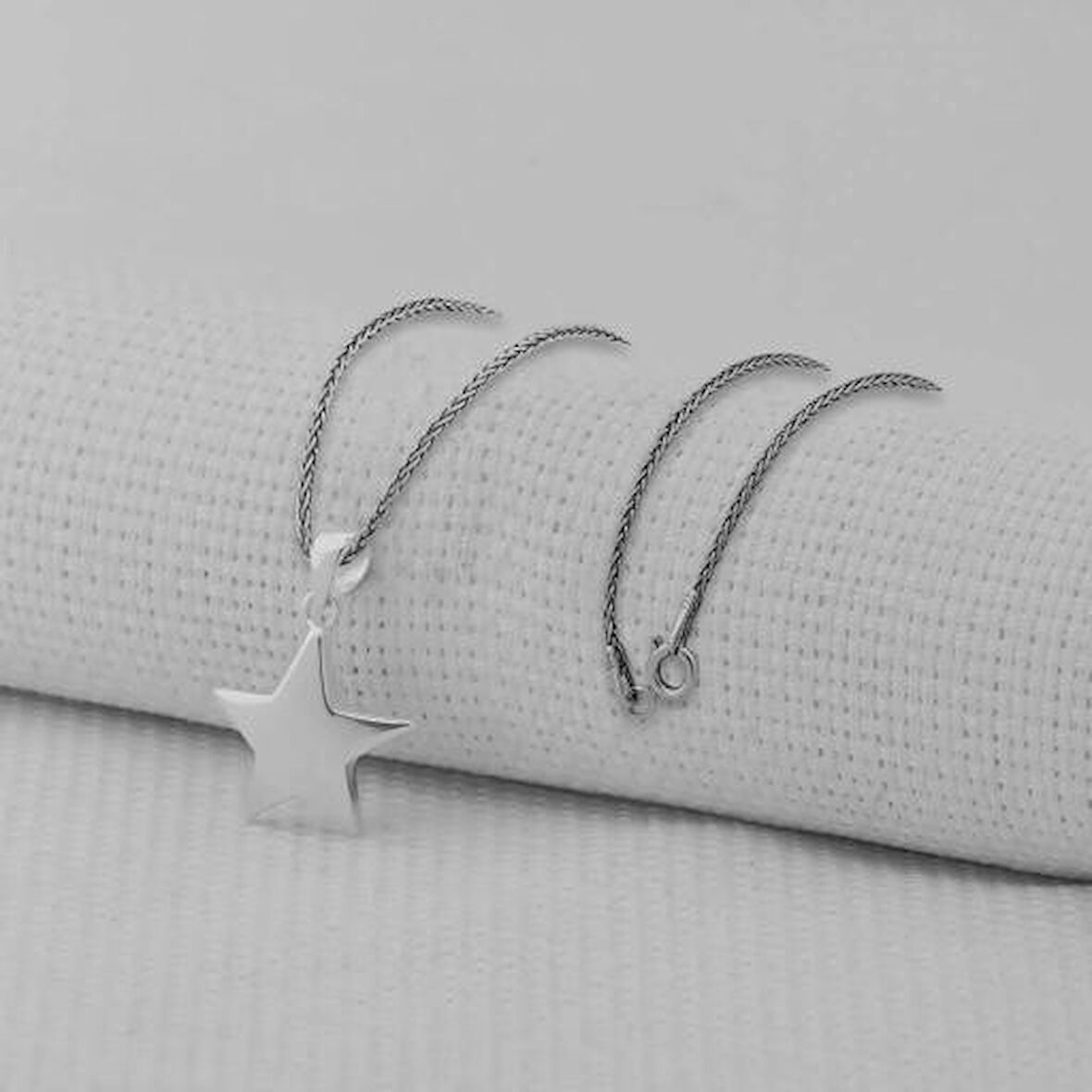 Parlak Yıldız Tasarımı 925 Ayar Gümüş Erkek Kolye