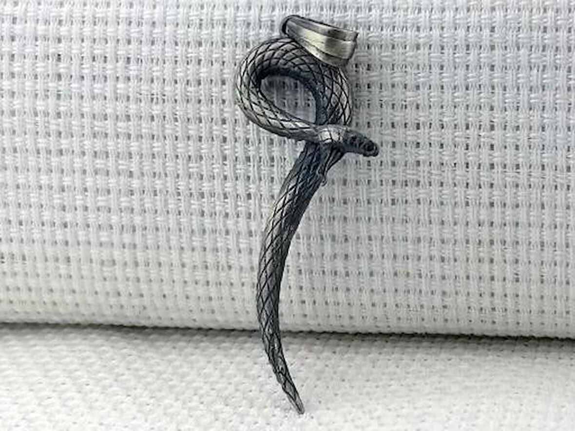 Üç Boyutlu Kara Bamba Yılan 925 Ayar Gümüş Erkek Kolye Ucu