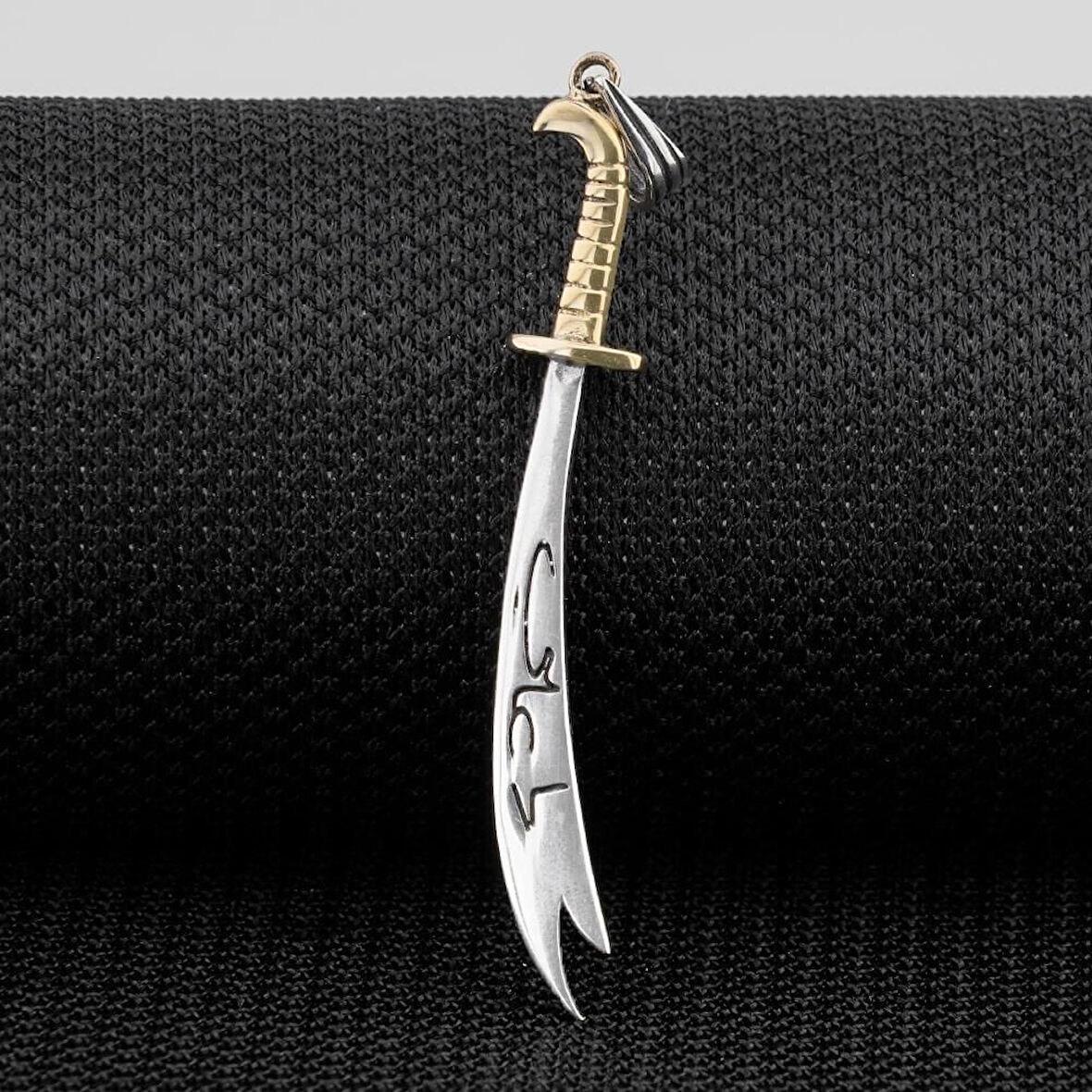 Türkçe Ve Arapça Hz Ali Yazılı Zulfikar 925 Ayar Gümüş Erkek Kolye Ucu