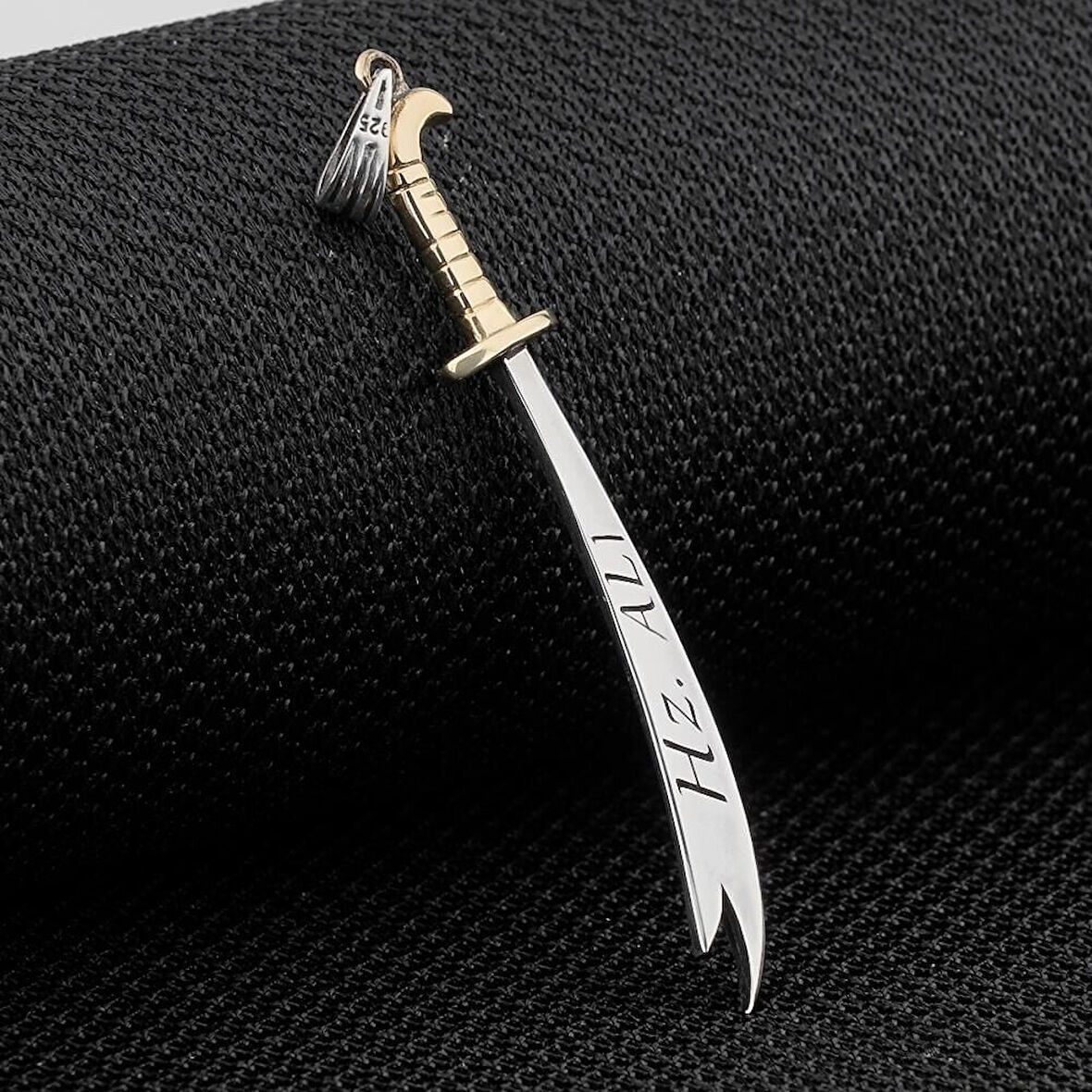 Türkçe Ve Arapça Hz Ali Yazılı Zulfikar 925 Ayar Gümüş Erkek Kolye Ucu