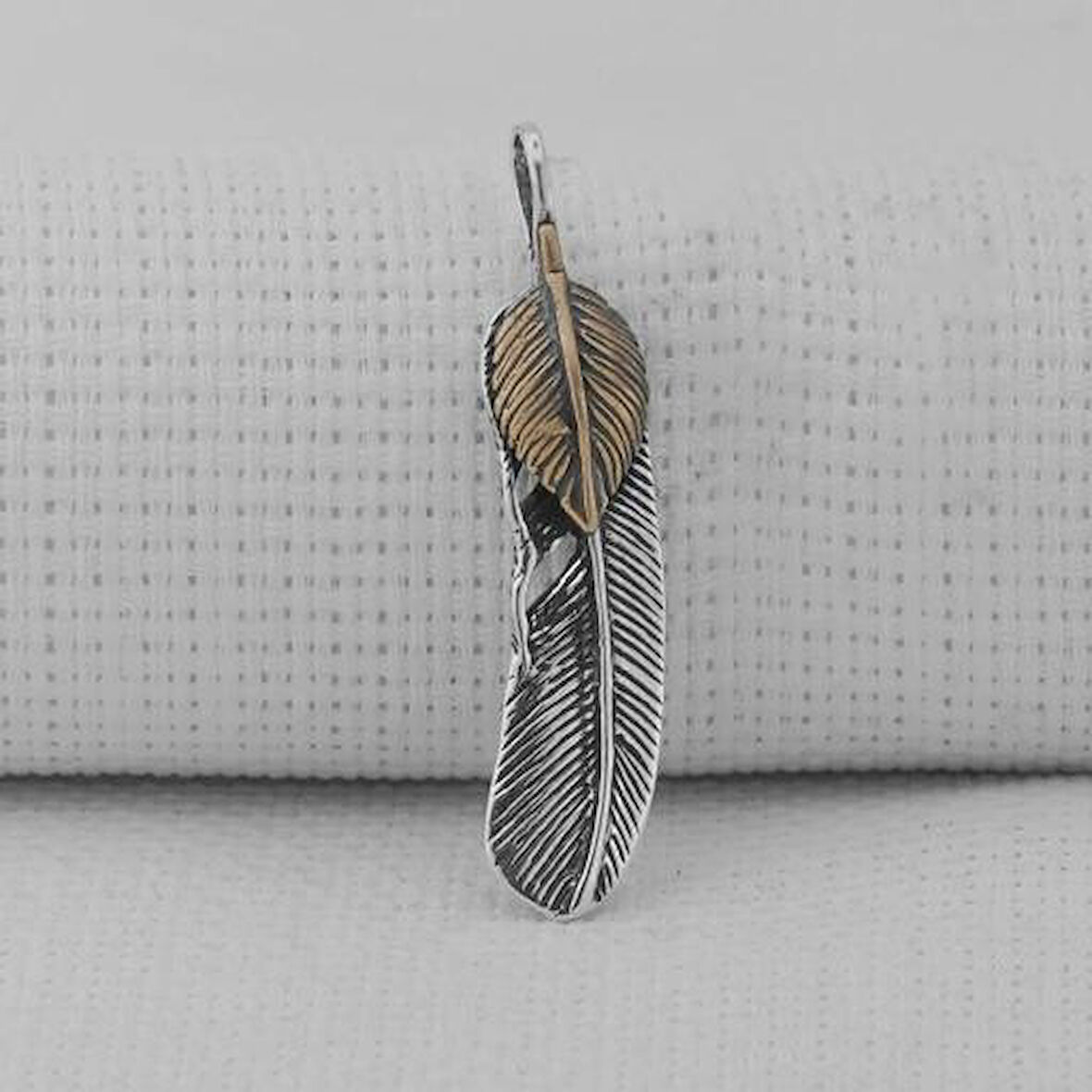 Tüy Motifli  925 Ayar Gümüş Erkek Kolye Ucu