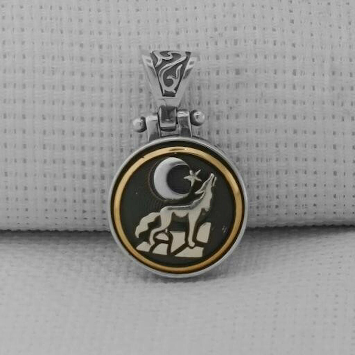 Uluyan Kurt Ayıldız Ortası Dönen  925 Ayar Gümüş Erkek Kolye