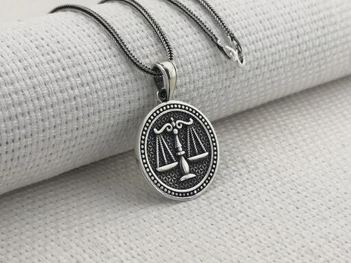 Terazi Tasarımı 925 Ayar Gümüş Erkek Kolye