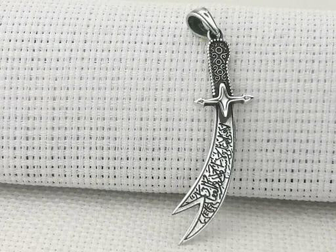 Zülfikar Figürlü Dualı 925 Ayar Gümüş Erkek Kolye Ucu