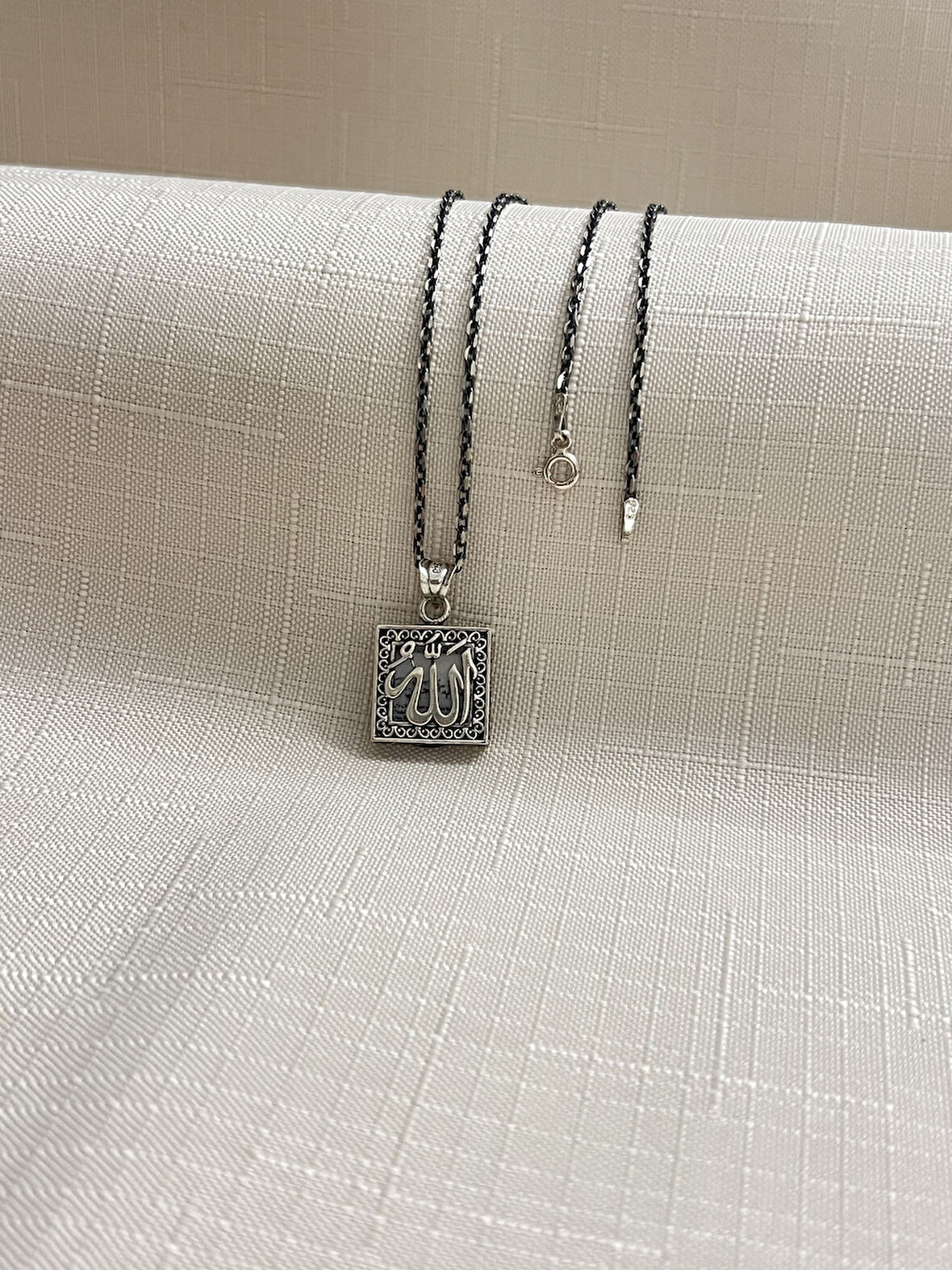 ALLAH YAZILI CEVŞEN 925 AYAR GÜMÜŞ KOLYE