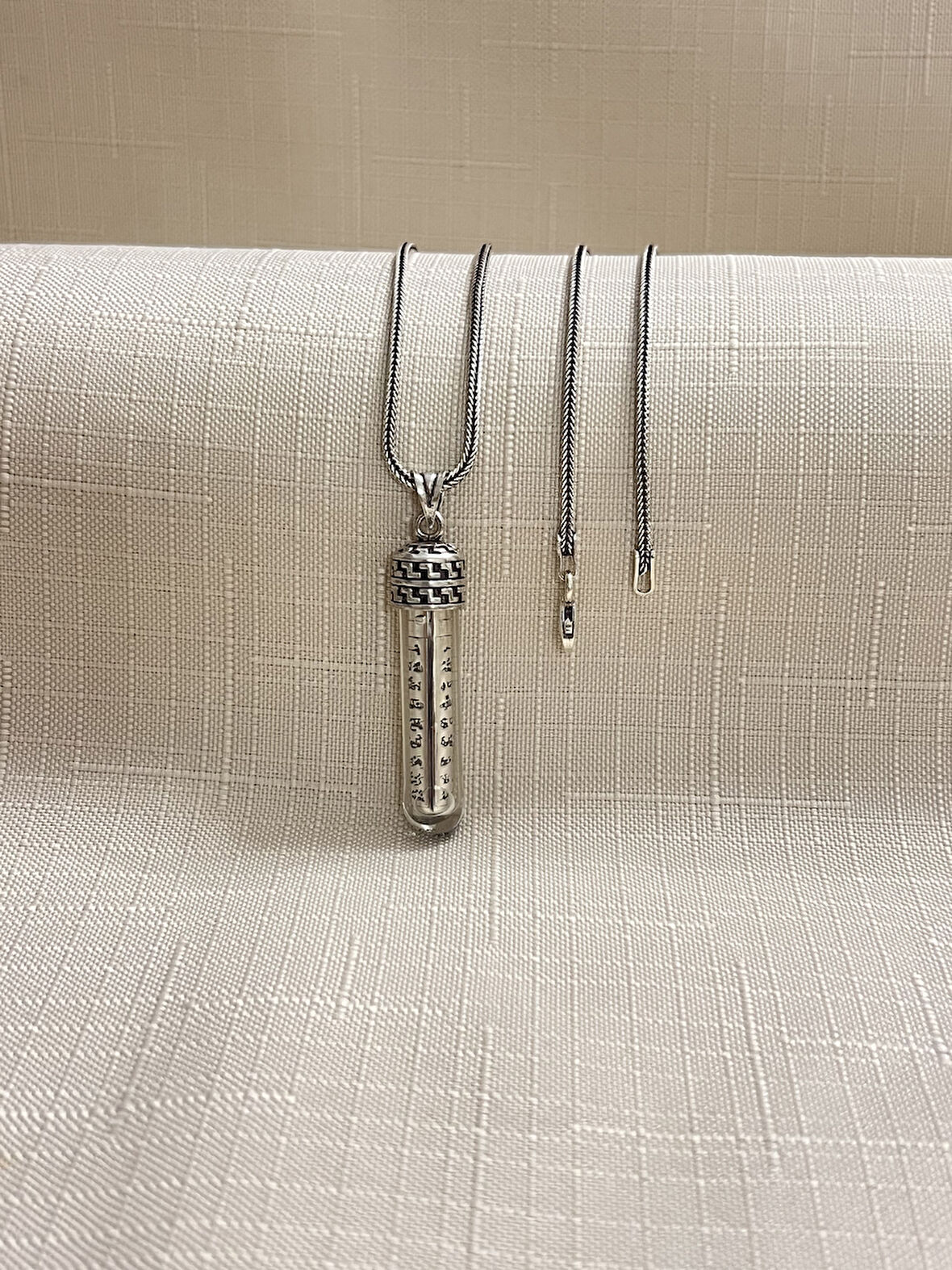 TÜP MODEL İÇİ AÇILIR 925 AYAR CEVŞEN KILIFI KOLYE