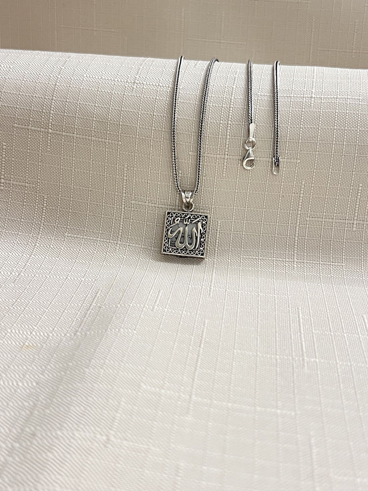 ALLAH YAZILI TİLKİ KUYRUĞU ZİNCİR 925 AYAR CEVŞEN KILIFI KOLYE