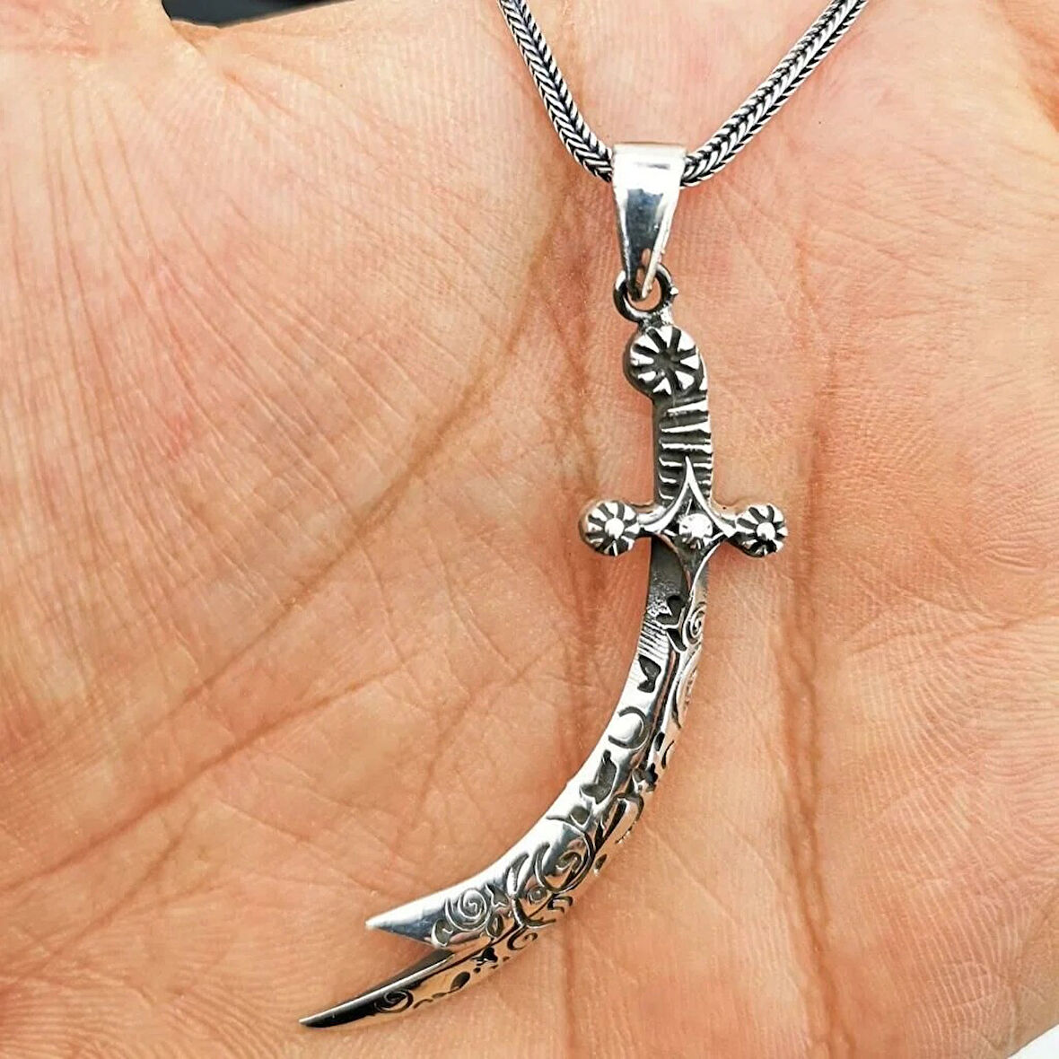 Hz Ali Yazılı Zulfikar  Kalın Zincirli  925 Ayar Gümüş Erkek Kolye