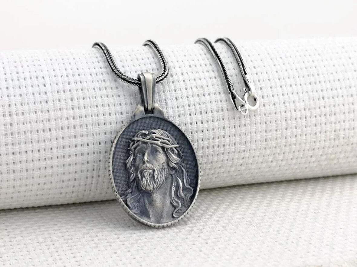 Hz İsa Dikenli Taçlı Üç Boyutlu 925 Ayar Gümüş Erkek Kolye