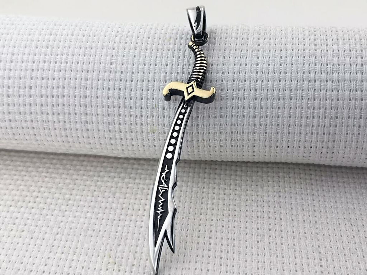 Kalp Atışlı Zulfikar Yazılı Tasarım 925 Ayar GümüşErkek Kolyesi Ucu