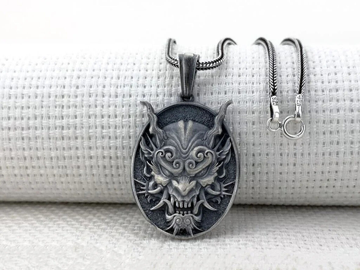 Japon Oni Maskesi Tasarımlı Üç Boyutlu 925 Ayar GümüşErkek Kolyesi