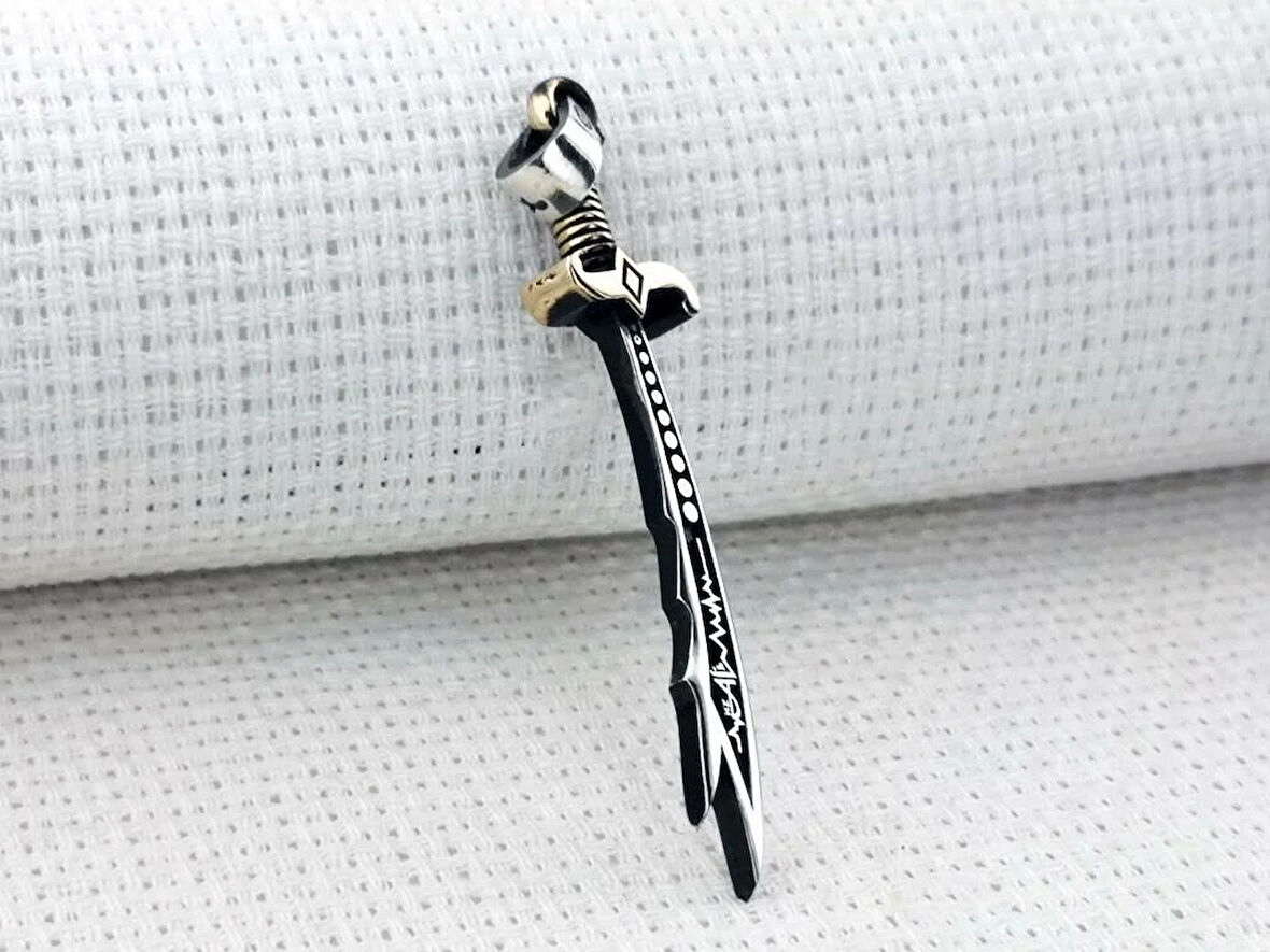 Kalp Atışlı Zulfikar Yazılı Tasarım 925 Ayar GümüşErkek Kolyesi Ucu