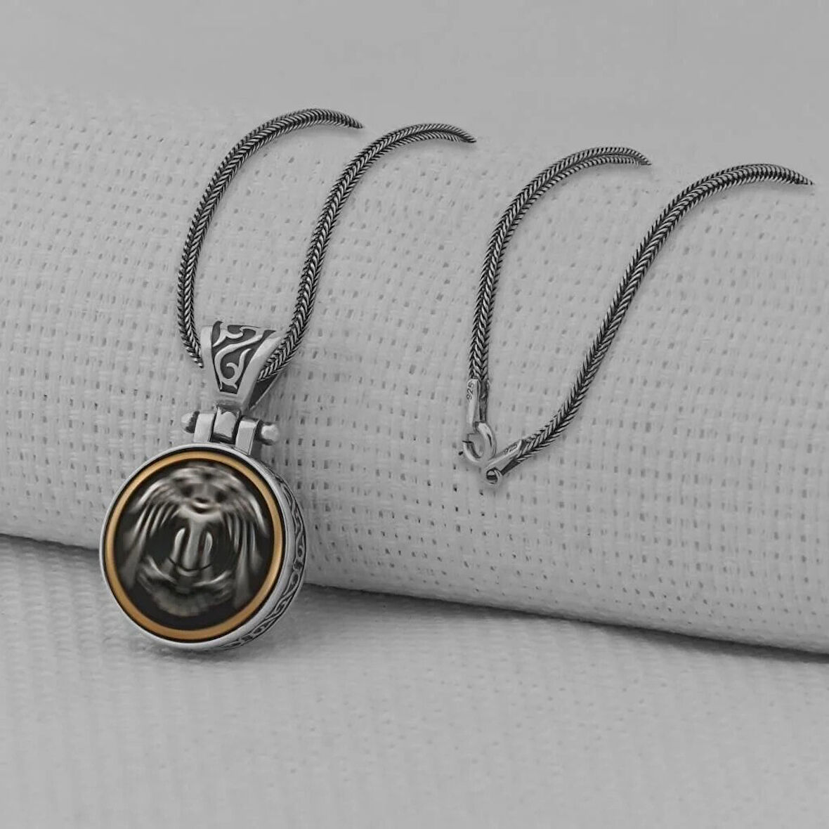 Çift Başlı Kartal  Karal Zincirli Ortası Dönen 925 Ayar Gümüş Erkek Kolye