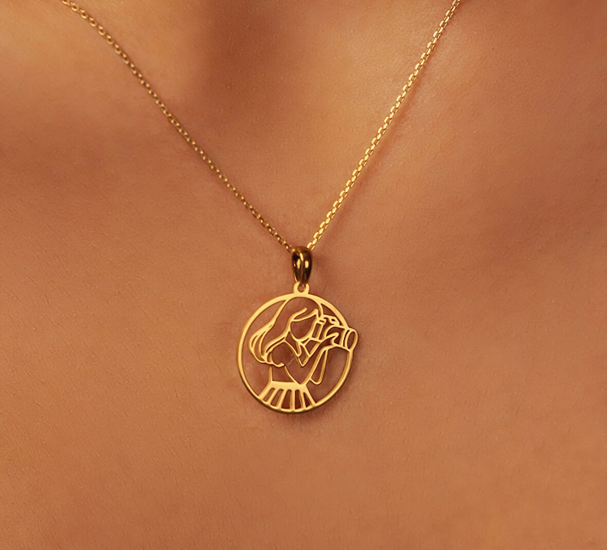 Fotoğrafçı Kız 14 Ayar Altın Kolye