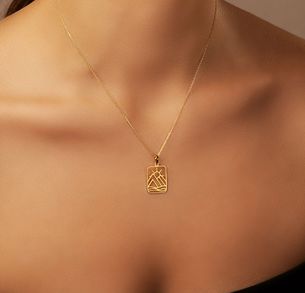 Manzara 14 Ayar Altın Kolye