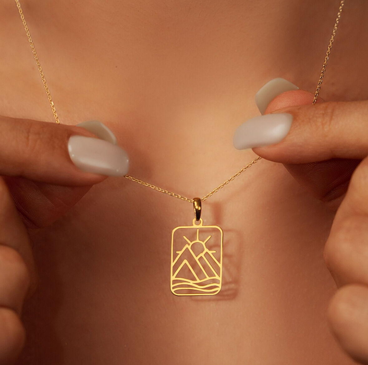 Manzara 14 Ayar Altın Kolye