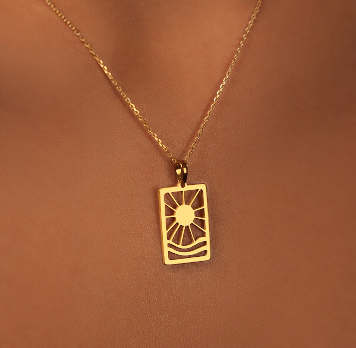 Manzara 14 Ayar Altın Kolye