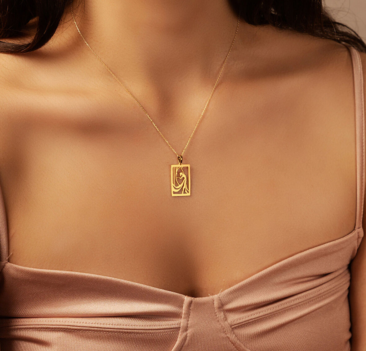 Dans 14 Ayar Altın Kolye