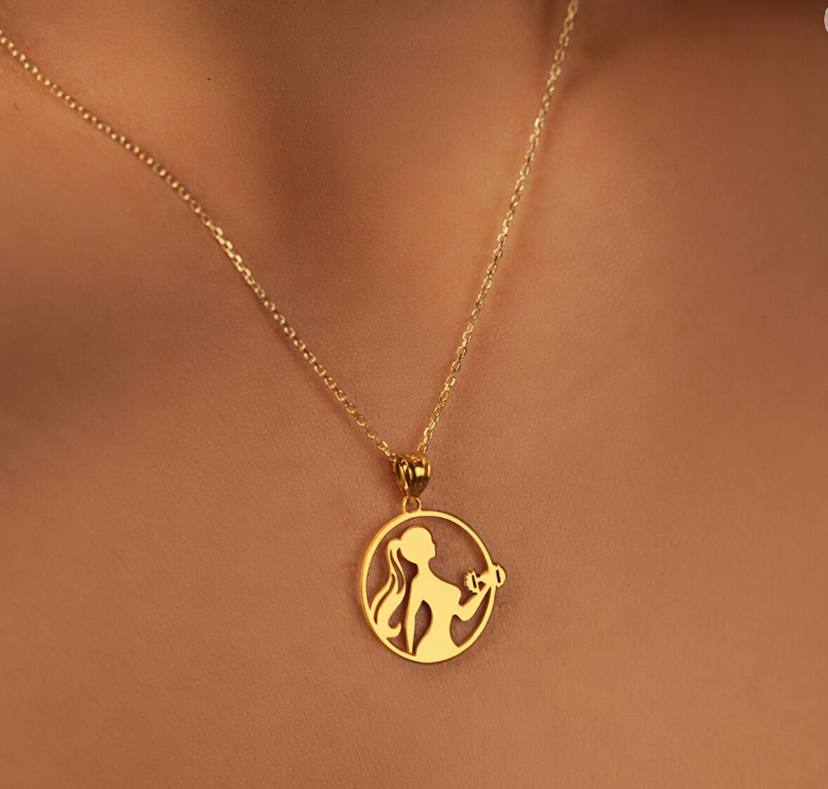 Spor Hocası 14 Ayar Altın Kolye