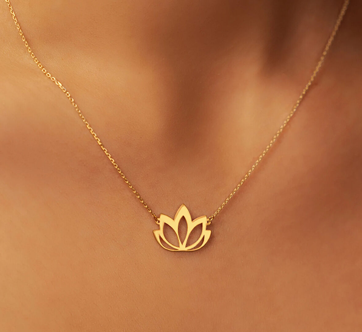 Lotus Çiçeği 14 Ayar Altın Kolye
