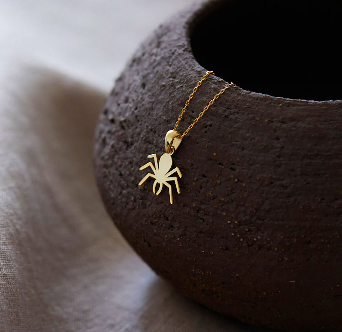 Akrep 14 Ayar Altın Kolye