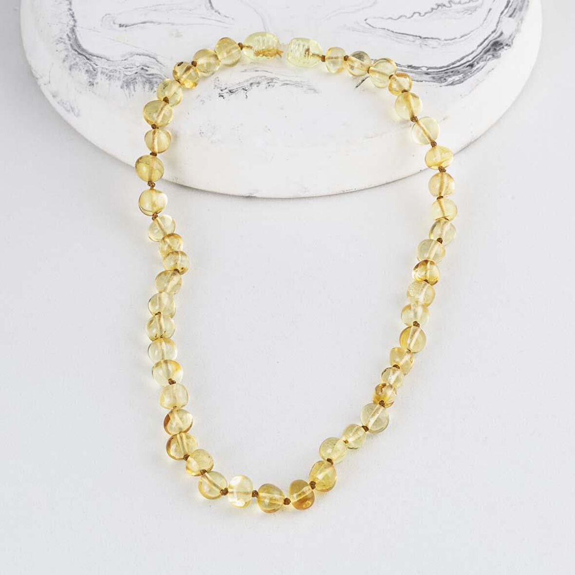 Gümüş Pazarım Yuvarlak Kesim Orjinal Çocuk Kehribar Kolye