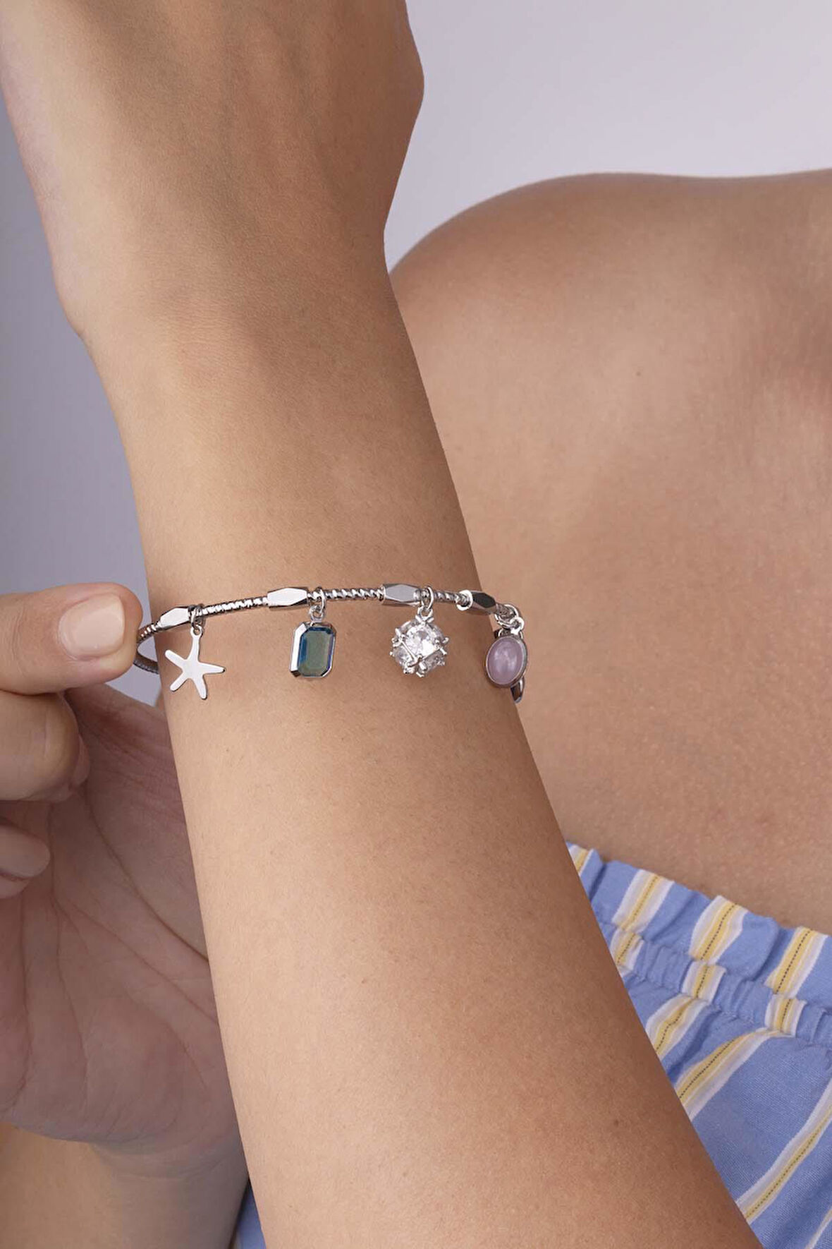 Deniz Yıldızı Nazar Boncuğu Beyaz Altın Kaplama Çelik Kadın Charm Bileklik