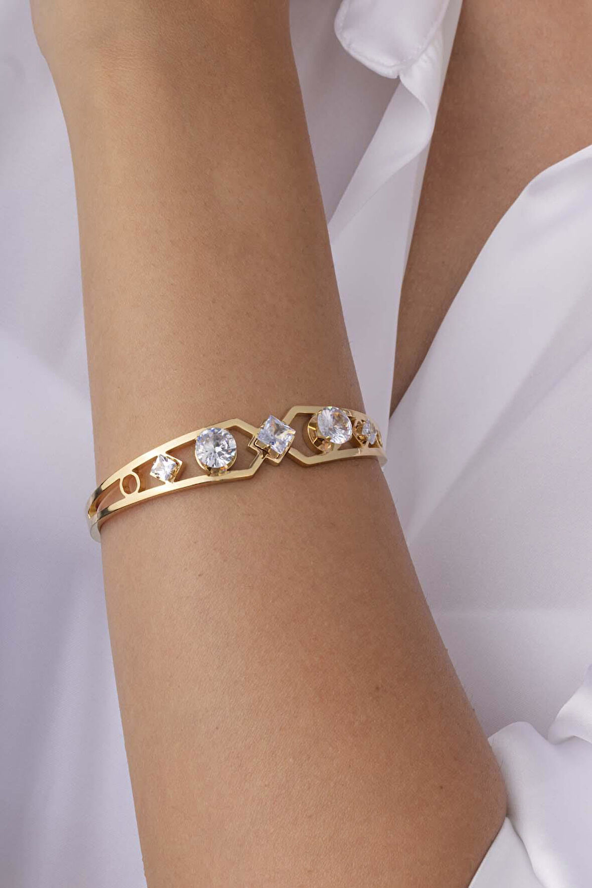 Gümüş Pazarım Elmas Model Altın Kaplama Kadın Çelik Kelepçe Bileklik