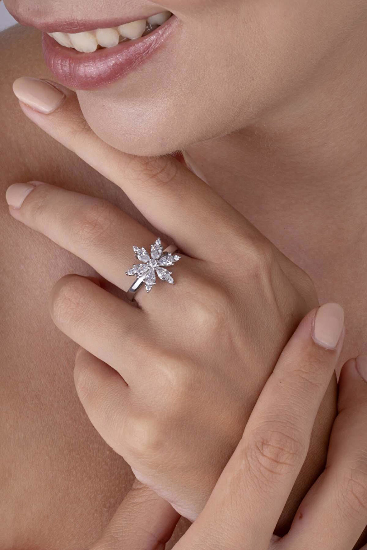 Gümüş Pazarım Damla Taşlı Ayarlamalı 925 Ayar Gümüş Kadın Yüzük