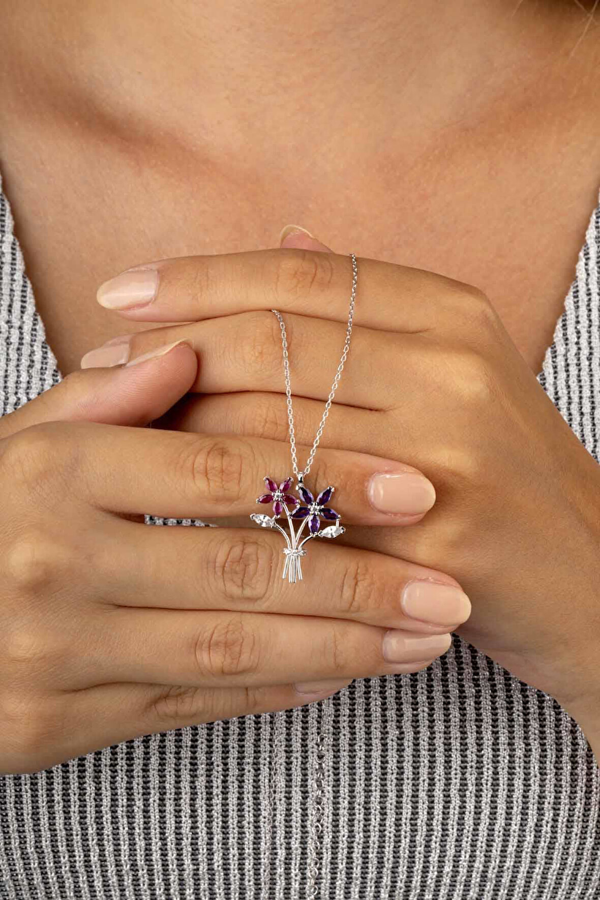 Gümüş Pazarım Aster Çiçeği Buketi Beyaz Altın Kaplama Kadın Gümüş Kolye