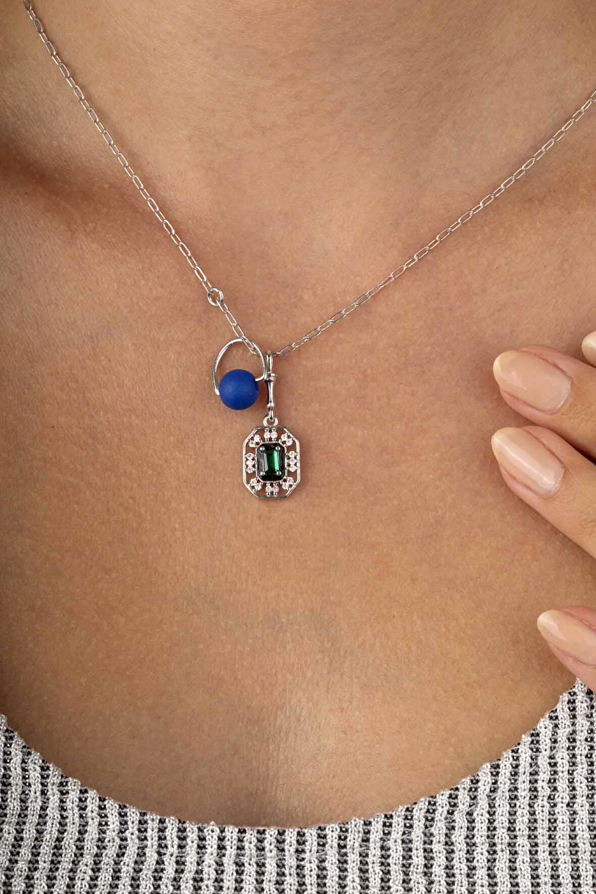 Gümüş Pazarım Emerald Kesim Zümrüt 925 Ayar Gümüş Kadın Kolye