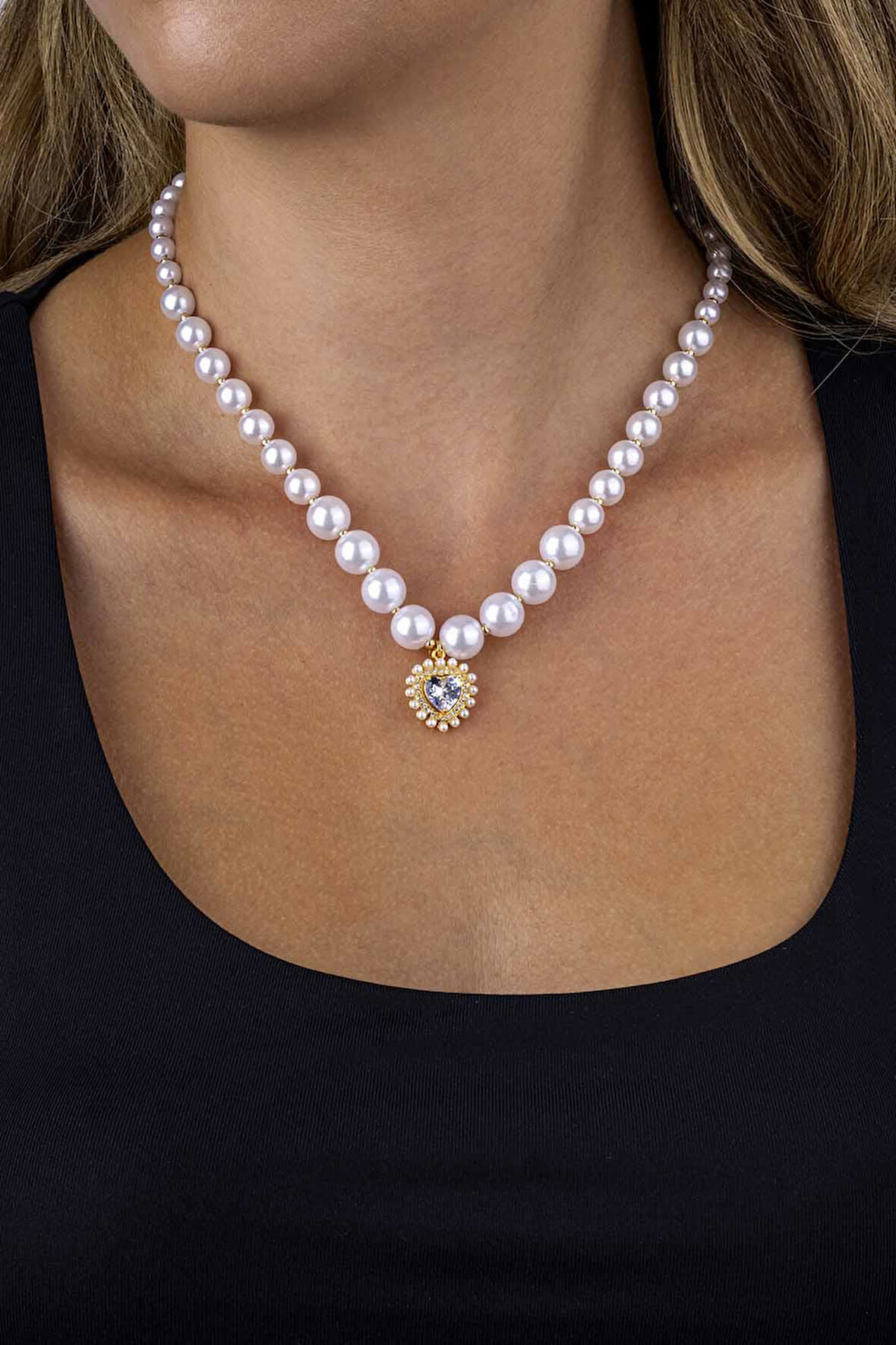 Gümüş Pazarım Kalp Motifli Altın Kaplama İnci Taneli Çelik Kadın Kolye