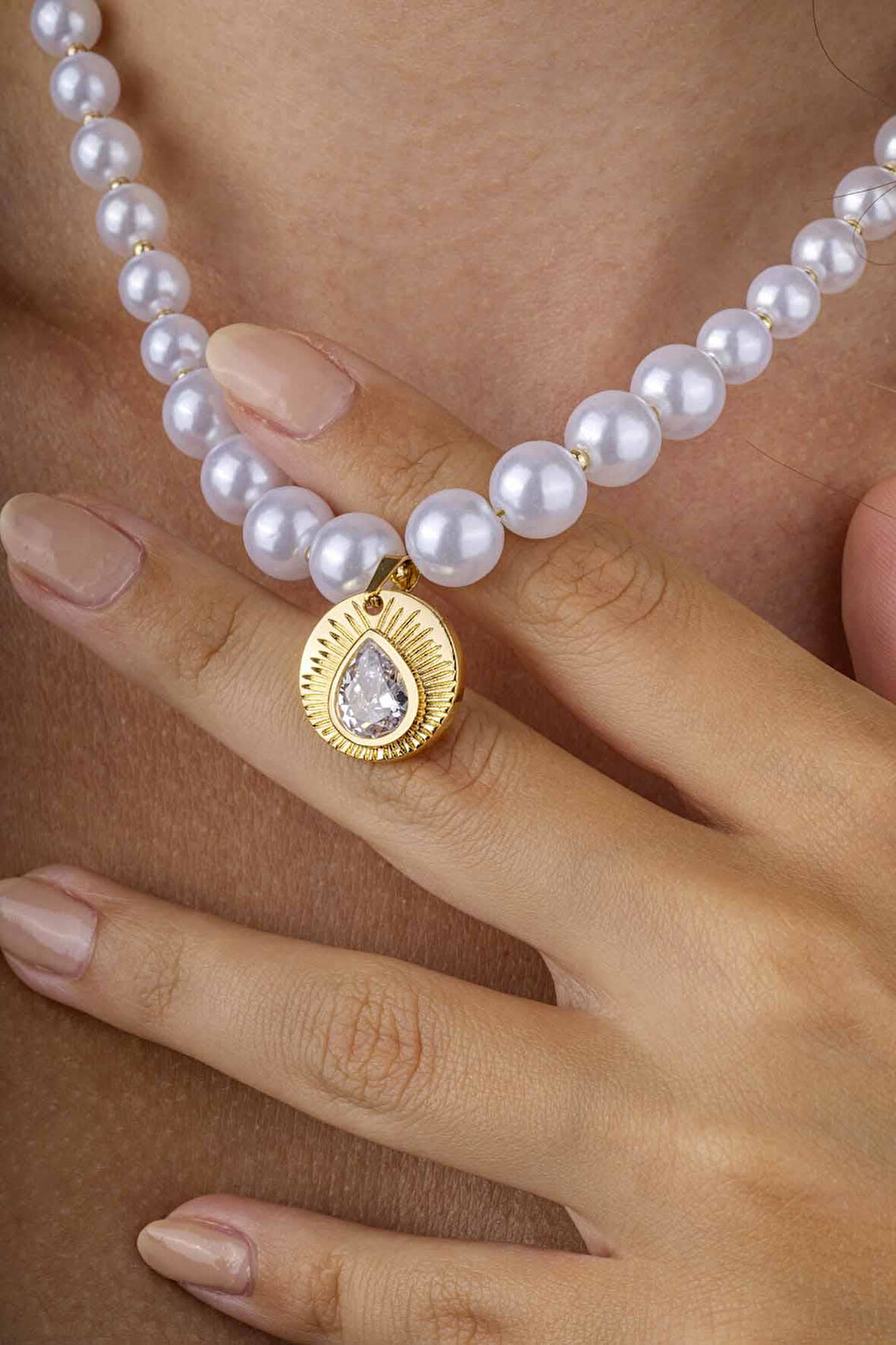 Gümüş Pazarım Damla Taşlı Altın Kaplama İnci Taneli Kadın Çelik Kolye