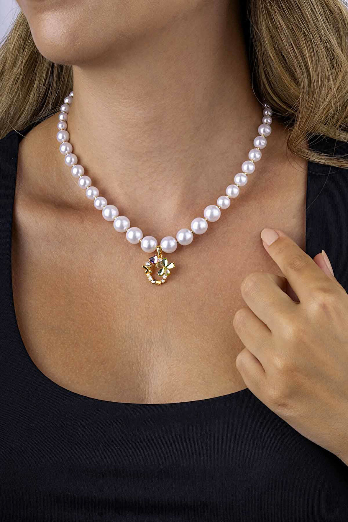 Gümüş PazarımKalp Yonca Figürlü Altın Kaplama İnci Taneli Kadın Çelik Kolye