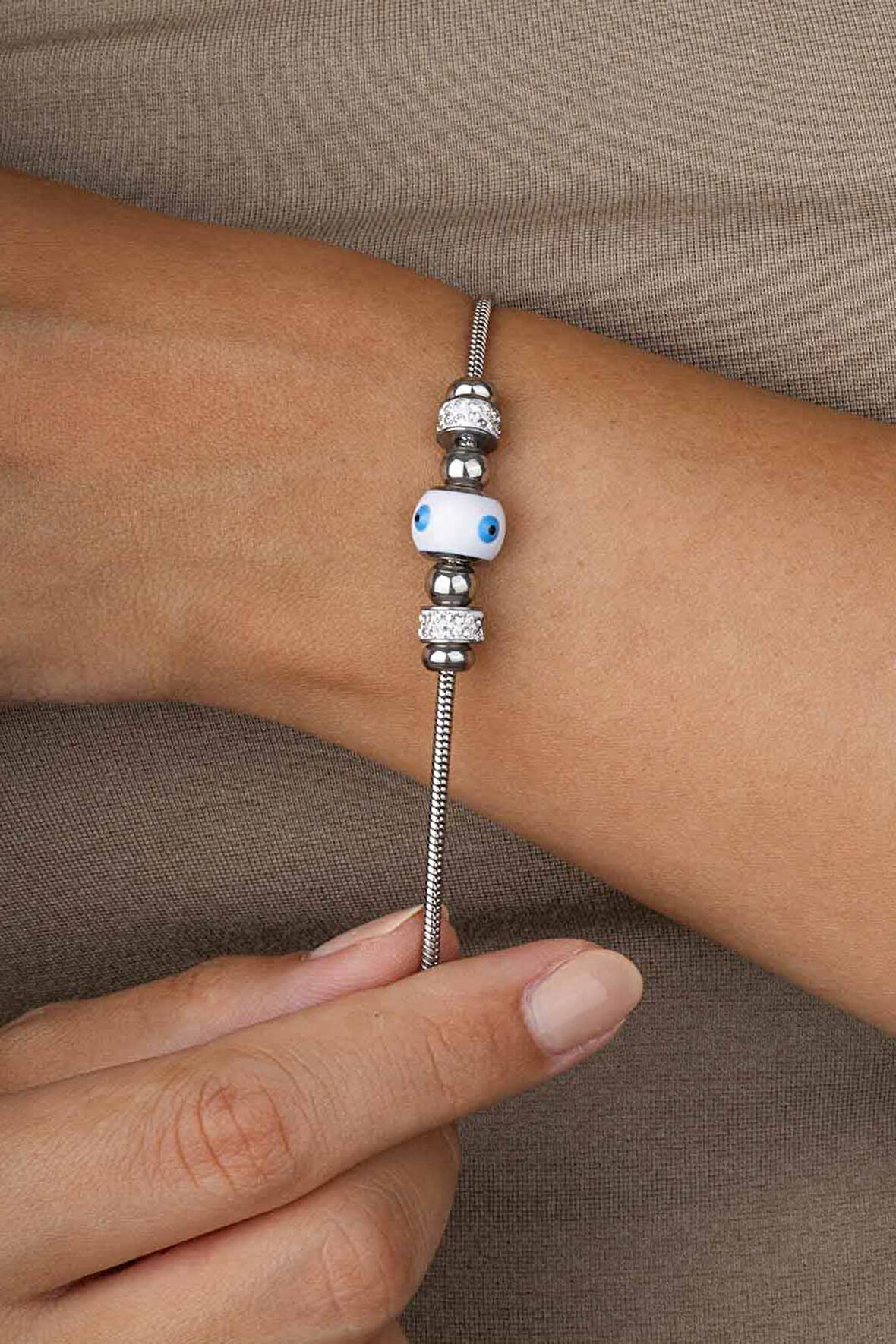 Gümüş Pazarım Beyaz Altın Kaplama Göz Figürlü Çelik Kadın Bileklik