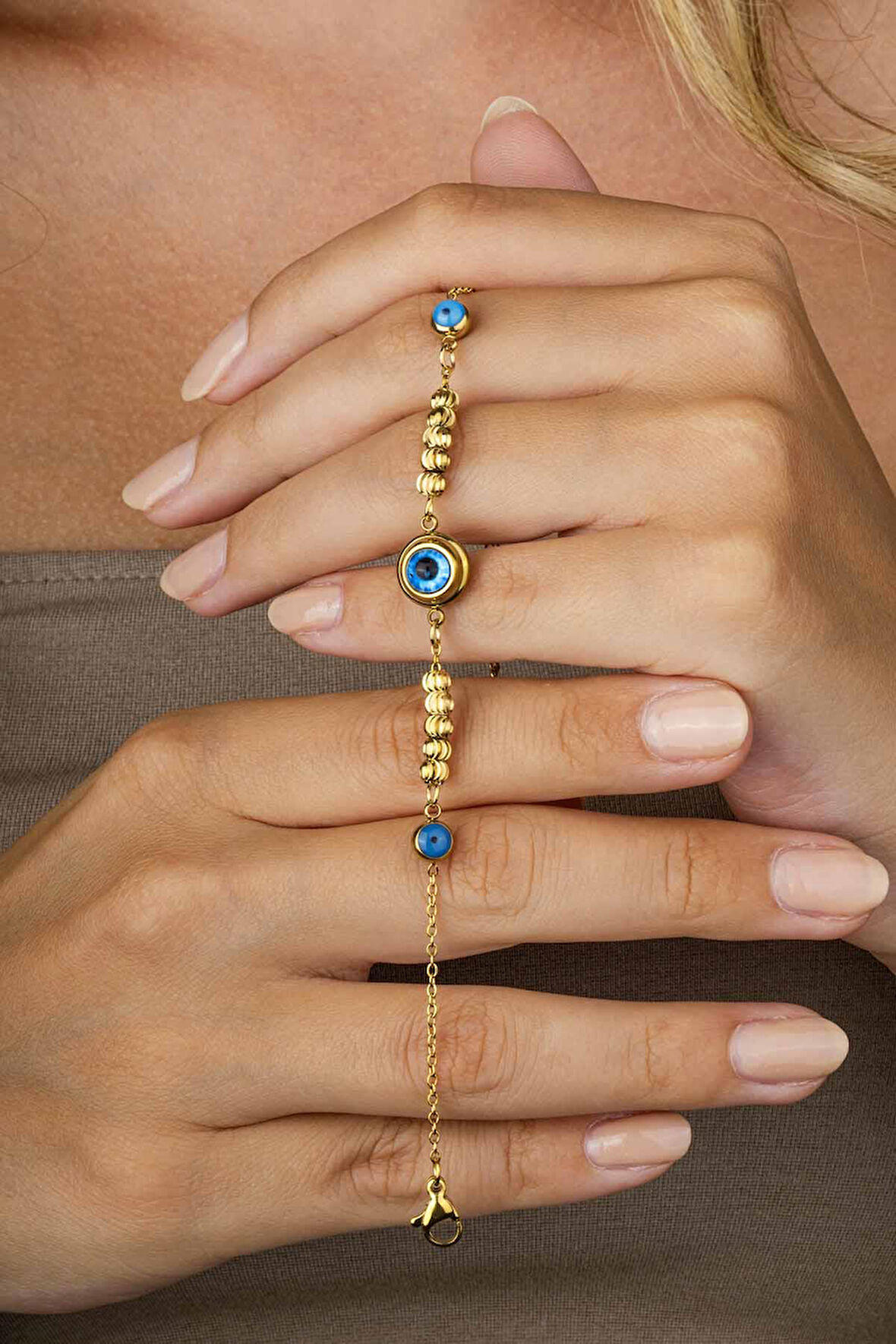 Gümüş Pazarım Göz Figürlü Altın Kaplama Çelik Kadın Bileklik