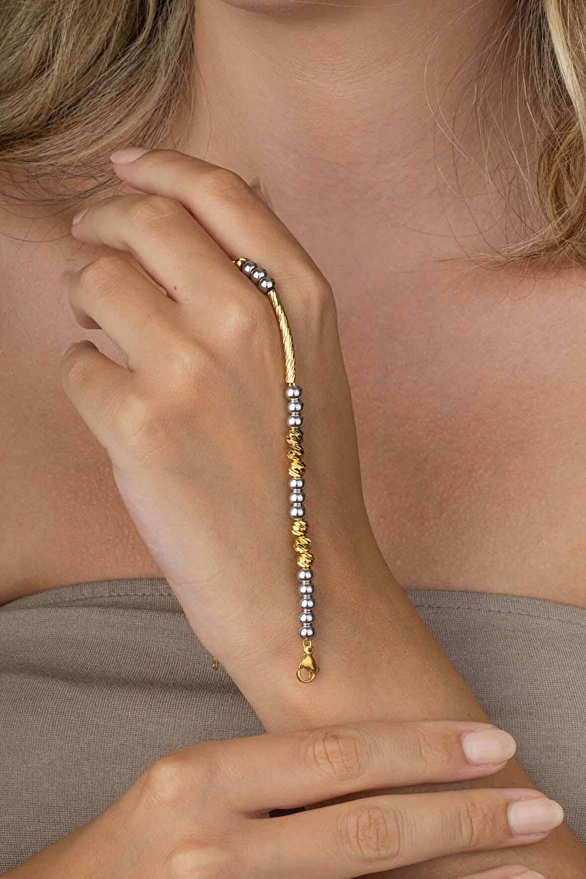 Gümüş PazarımKırmızı Altın Kaplama Dorika Zincir Model Altın Kaplama Çelik Kadın Bileklik