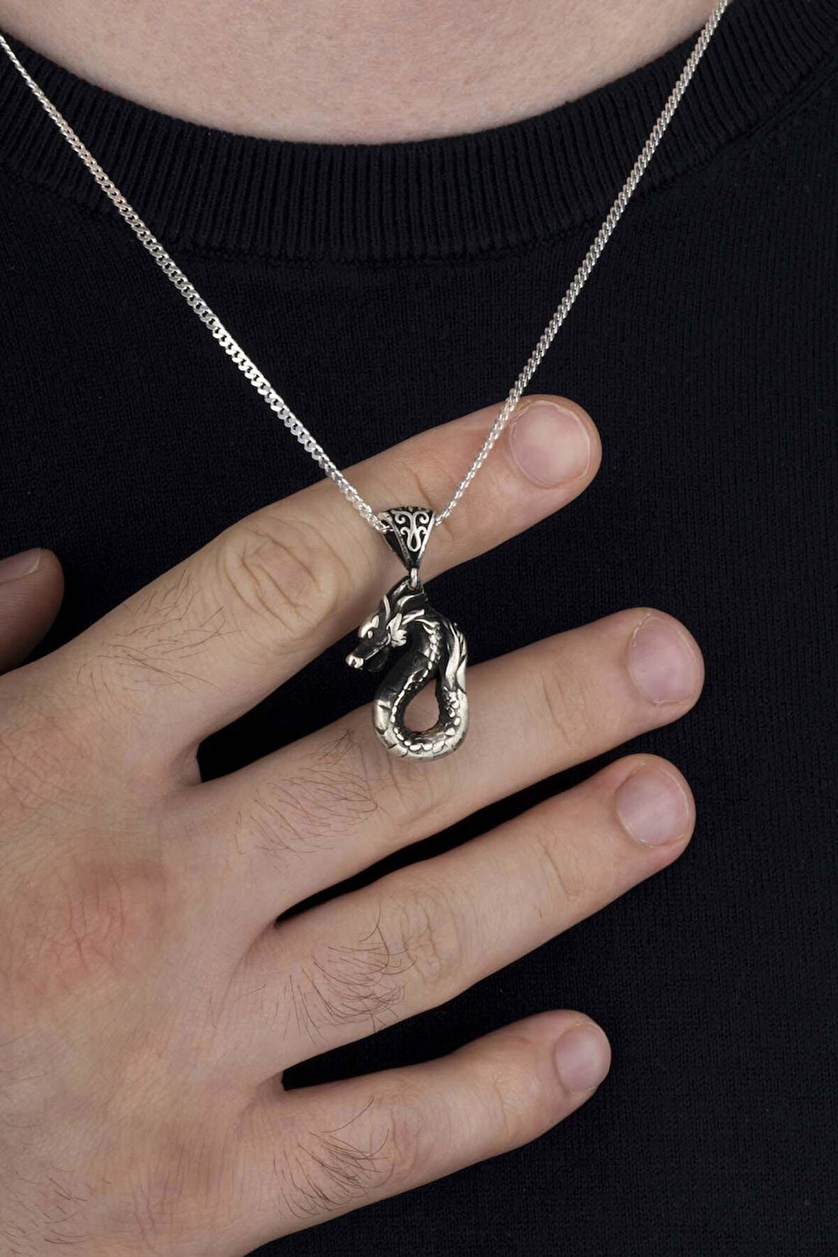 Gümüş Pazarım Ejderha Motifli Erkek Gümüş Kolye