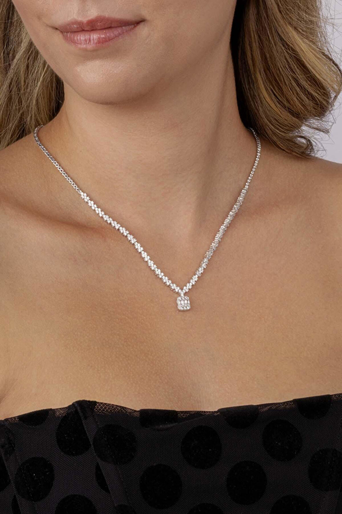 Gümüş Pazarım Baget Taşlı Pırlanta Montür Su Yolu Kadın Gümüş Kolye