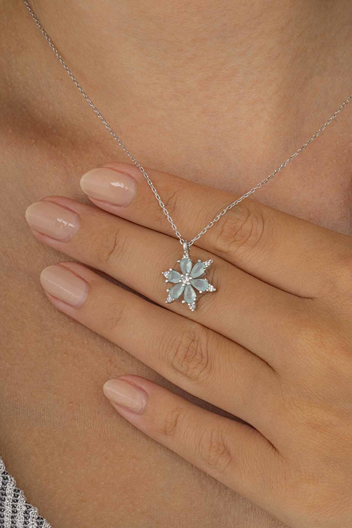 Gümüş Pazarım Su Yeşili Aster Çiçeği Kadın Gümüş Kolye