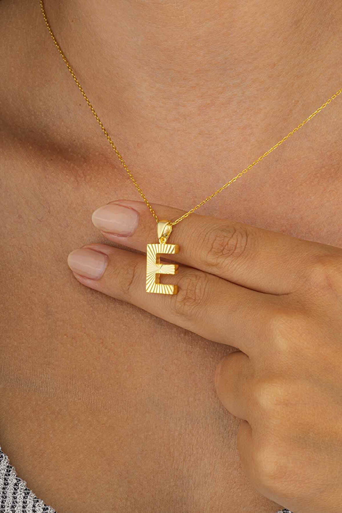 Gümüş Pazarım Altın Kaplama E Harfi Kadın 925 Ayar Gümüş Kolye