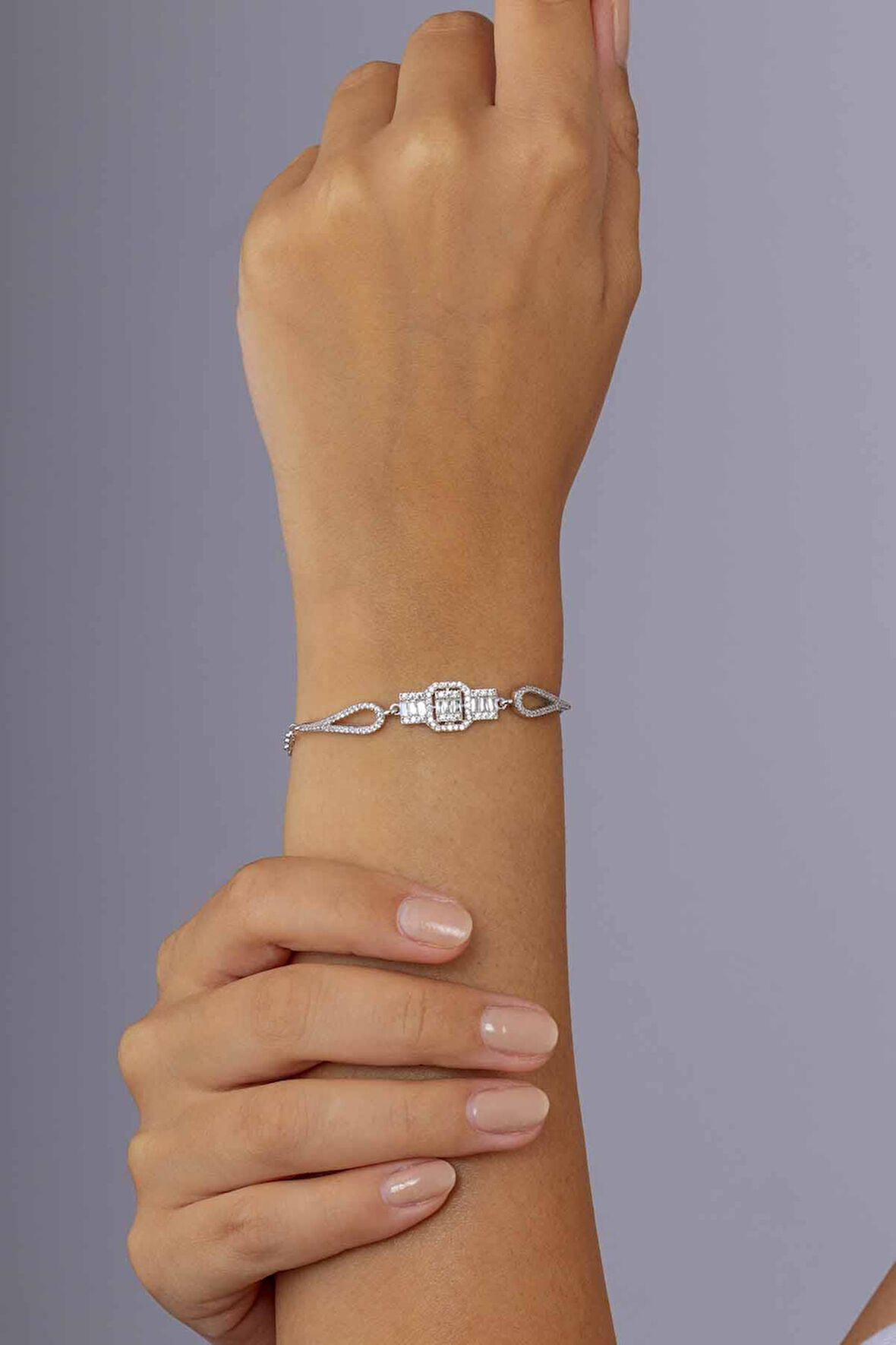 Gümüş Pazarım Baget Taşlı Pırlanta Montür Kadın  Gümüş Bileklik