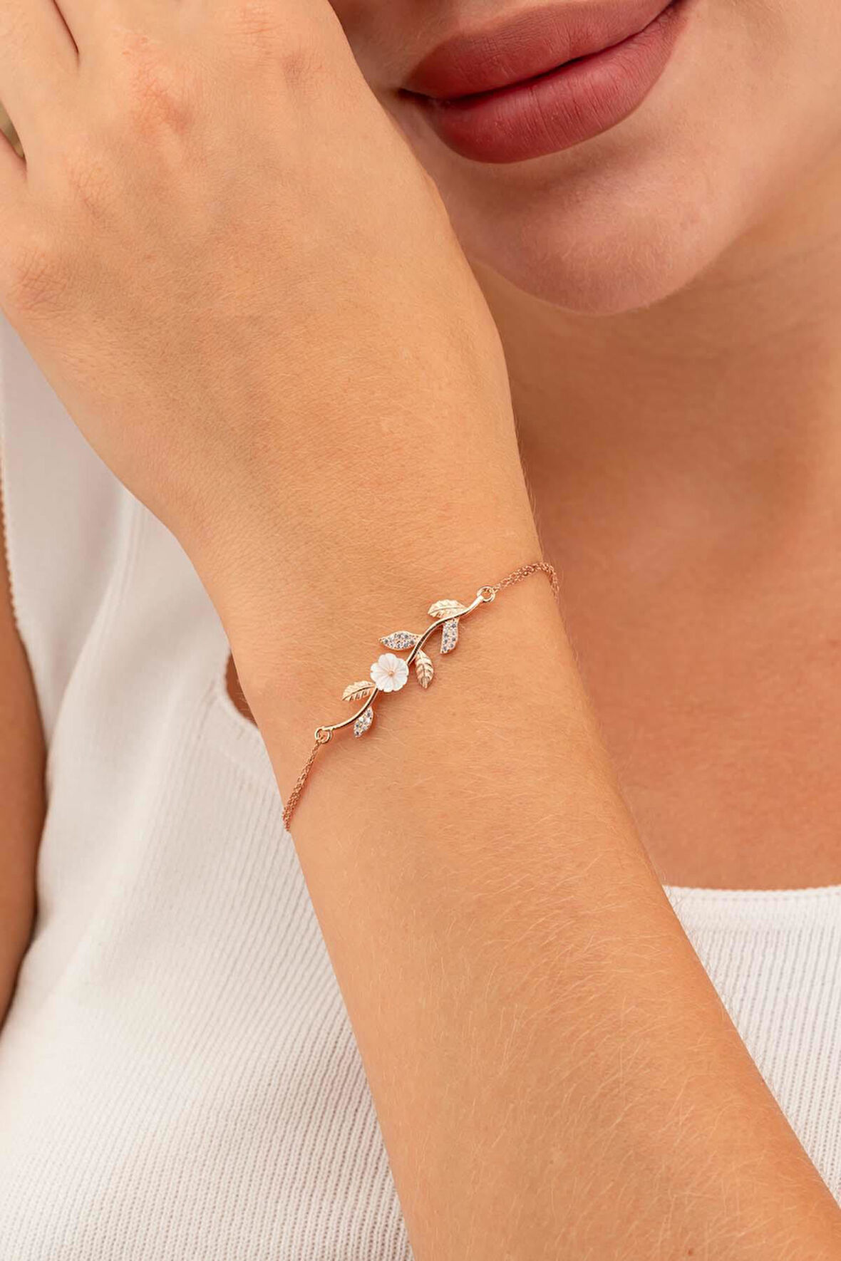 Gümüş Pazarım Manolya Çiçeği Kadın Gümüş Bileklik