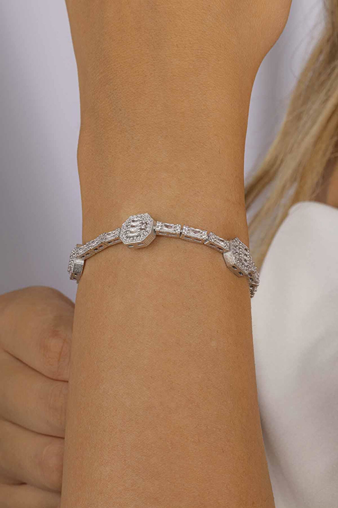 Gümüş Pazarım Baget Taşlı Sıralı Su Yolu Gümüş Bileklik