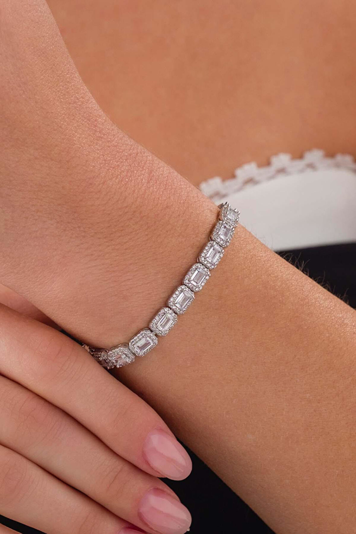 Gümüş Pazarım Su Yolu Baget Taşlı Gümüş Kadın Bileklik