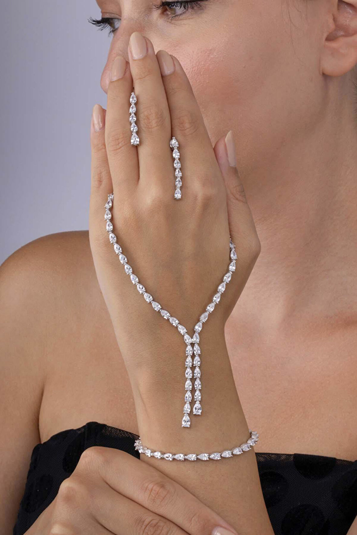 Gümüş Pazarım Pırlanta Montür Su Damlası Motifli Ful Taşlı 925 Ayar Gümüş Düğün Seti