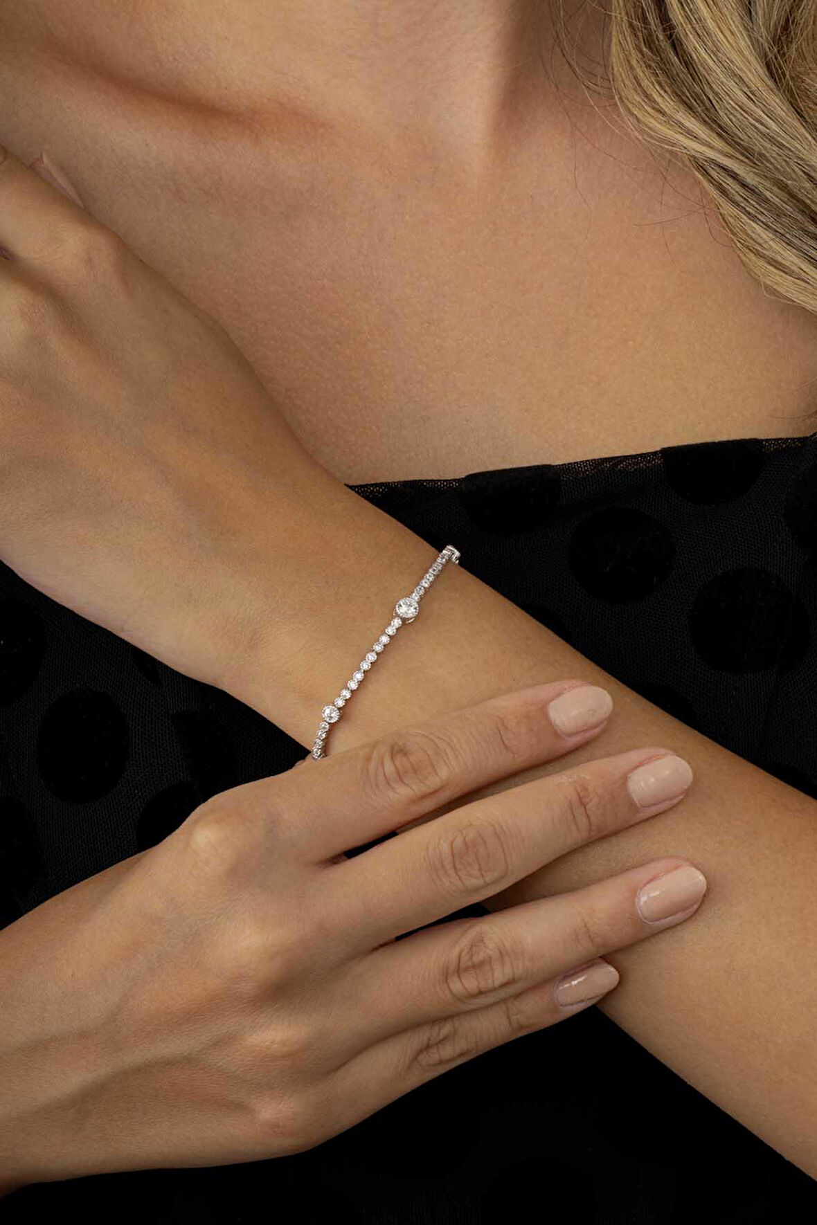 Gümüş Pazarım Tektaş Detaylı Su Yolu Rodyum Kaplama 925 Ayar Gümüş Bileklik